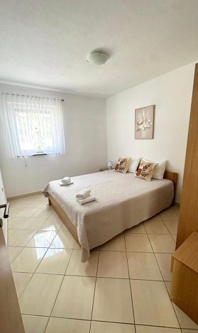 Chorvátsko, Baška Voda, apartmány Antunovič - apt. 1/4+1 - 2. spálňa