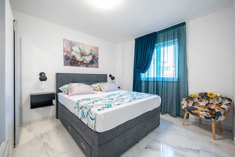 Chorvátsko, Vodice, apartmán Tedoris - 1/4 č. 2 - spálňa