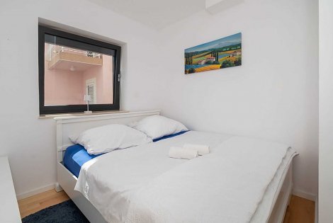 Chorvátsko, Vodice, apartmán Rita - 2. spálňa