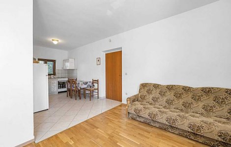 Chorvátsko, Vodice, apartmány Dadič  - apt. 1/4+1 - kuchyňa
