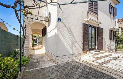 Chorvátsko, Vodice, apartmány Dadič