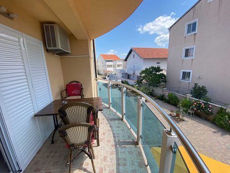 Chorvátsko, Vodice, apartmány Meri - apt. 2+2  č. 2 - balkón