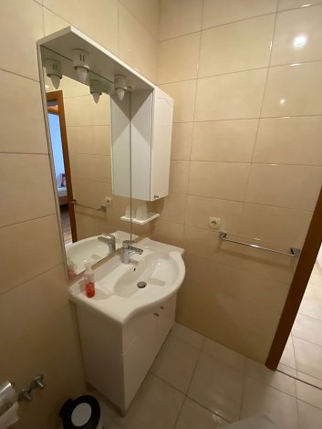 Chorvátsko, Vodice, apartmány Meri - apt. 2+2  č. 1 - kúpeľňa