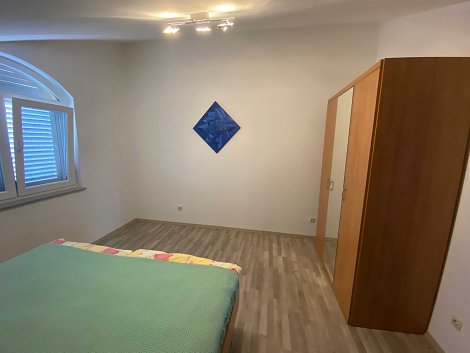 Chorvátsko, Vodice, apartmány Meri - apt. 2+2  č. 4 - spálňa